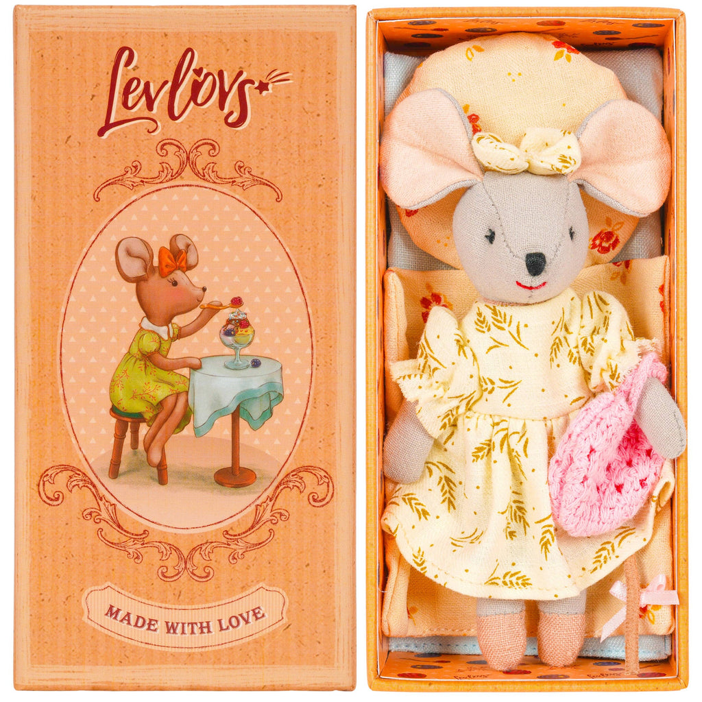 Levlovs Wild Berry Dessert Mouse