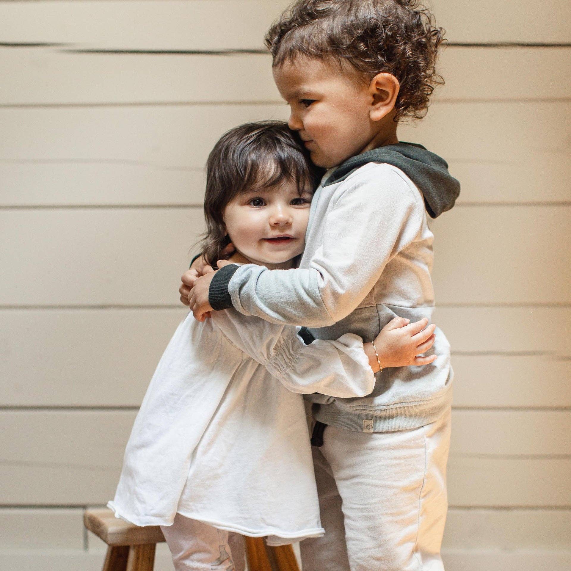 Color Blocked Sweatshirt & Pants Set - Bobcat