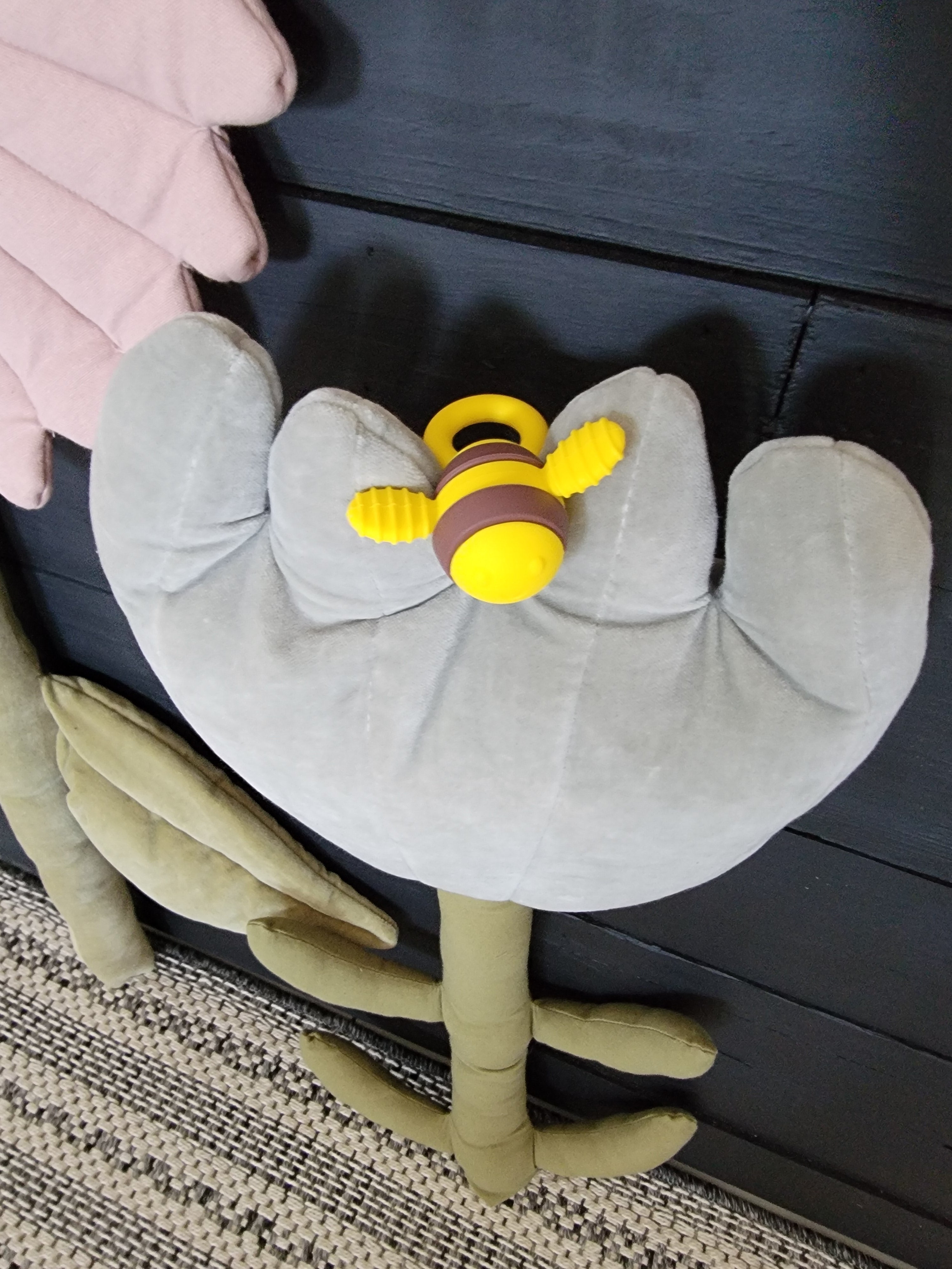 Bee Teether