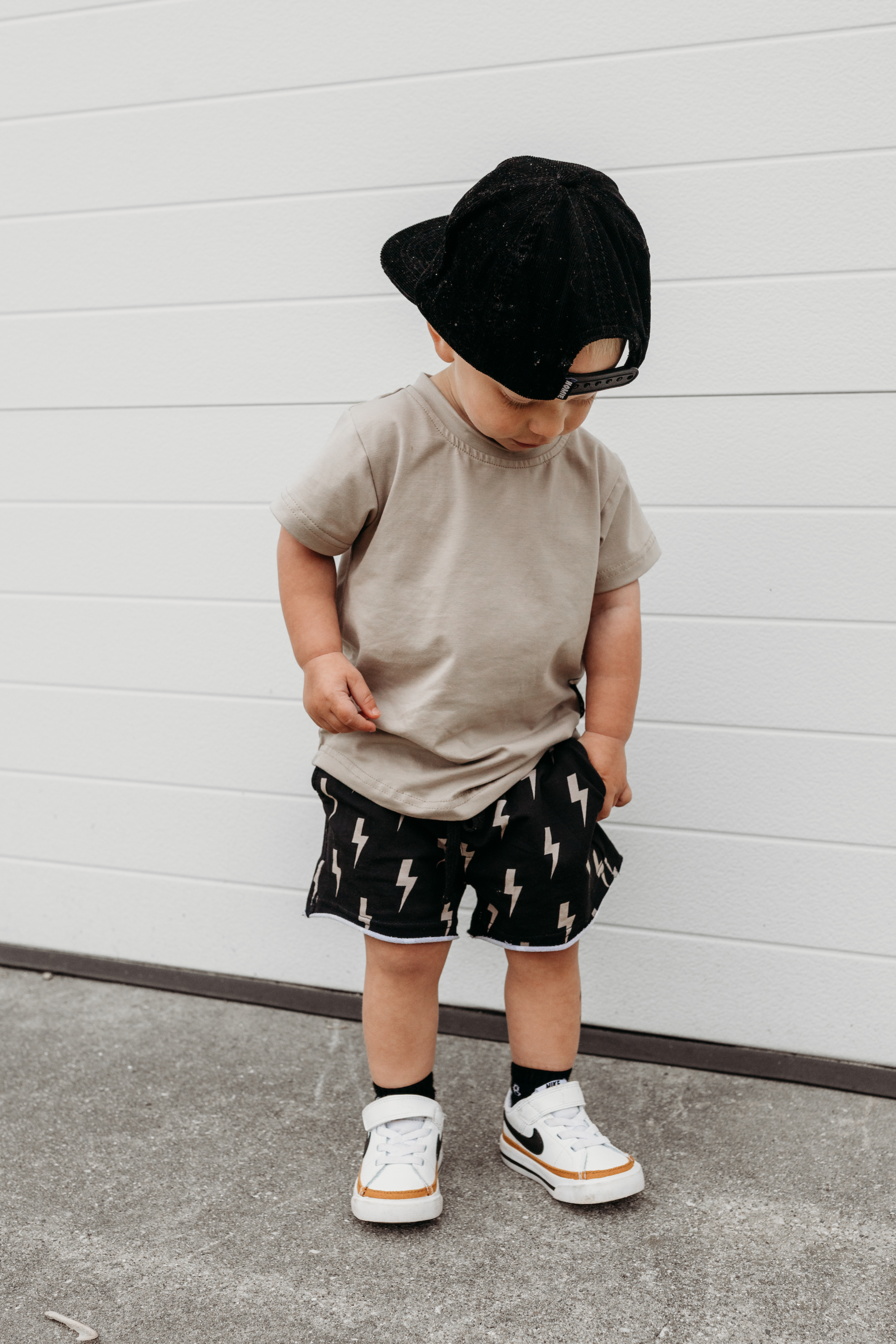 CLAY BOLT • SHORTS