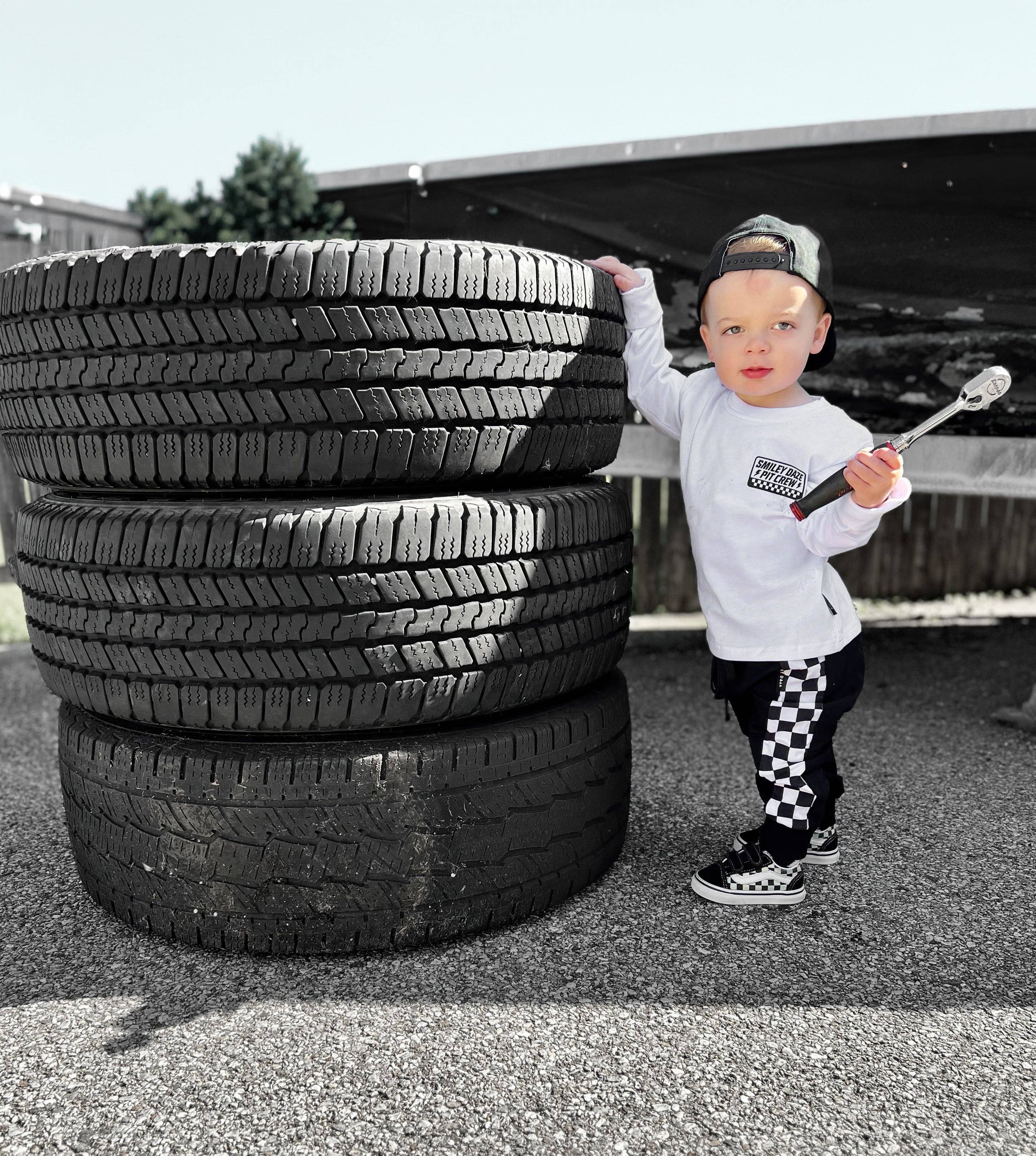 SIDE CHECK • BLACK JOGGERS