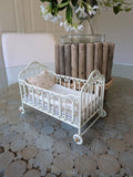 Levlovs Miniature Bed