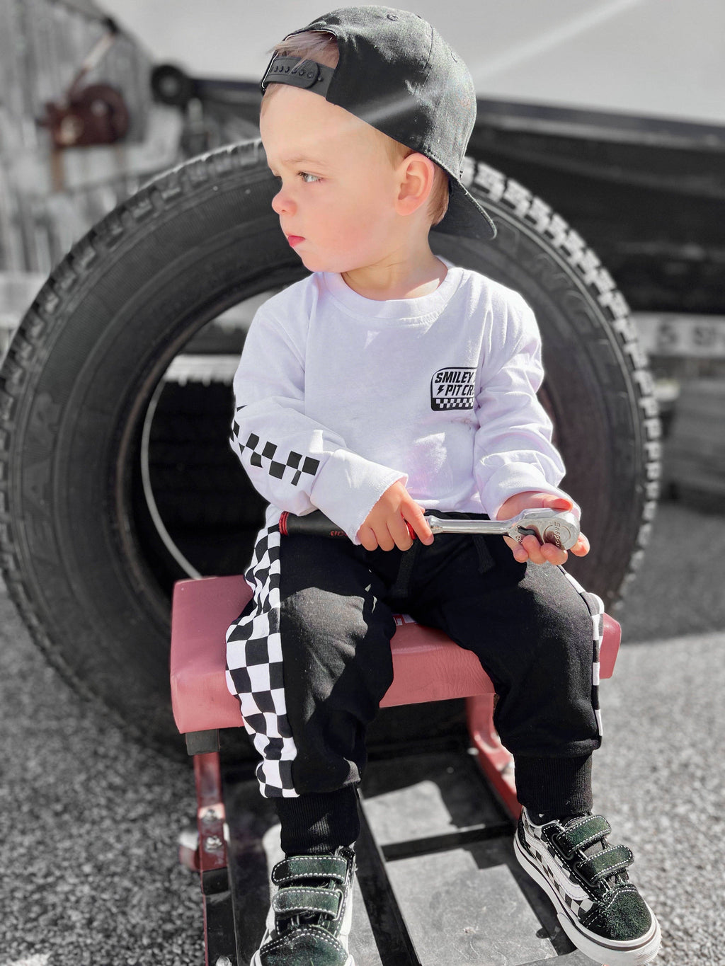 SIDE CHECK • BLACK JOGGERS